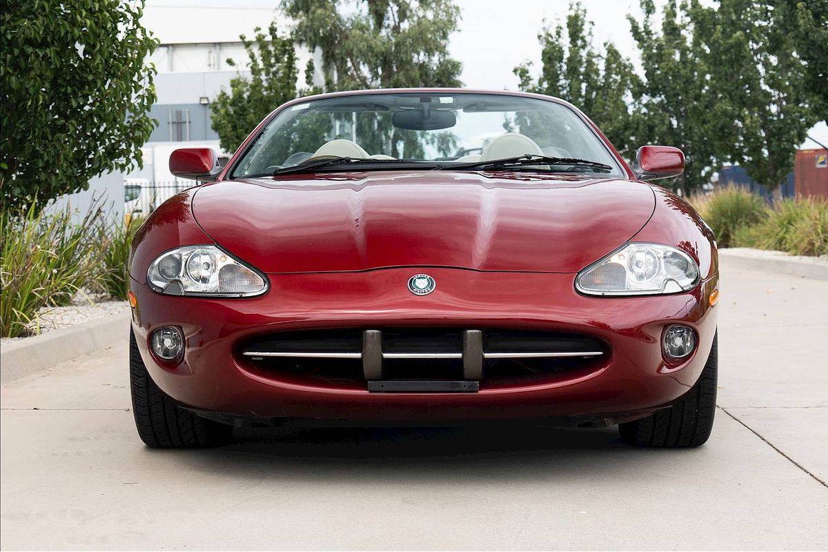 1998 Jaguar XK8 Classic