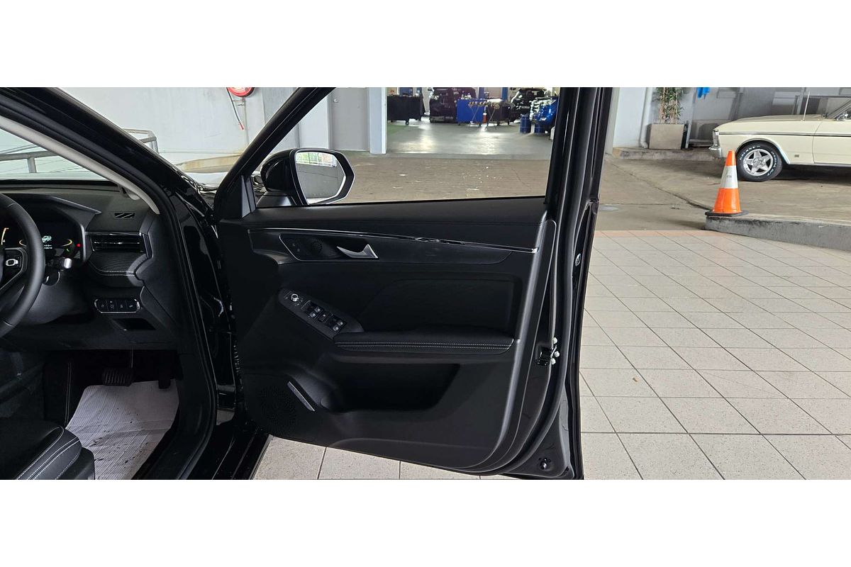 Jolion Facelift Luxury Petrol Auto 4x2