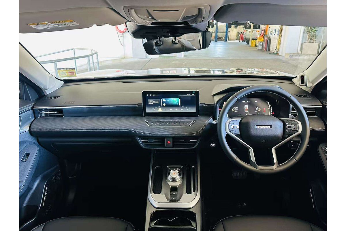 Jolion Facelift Luxury Petrol Auto 4x2