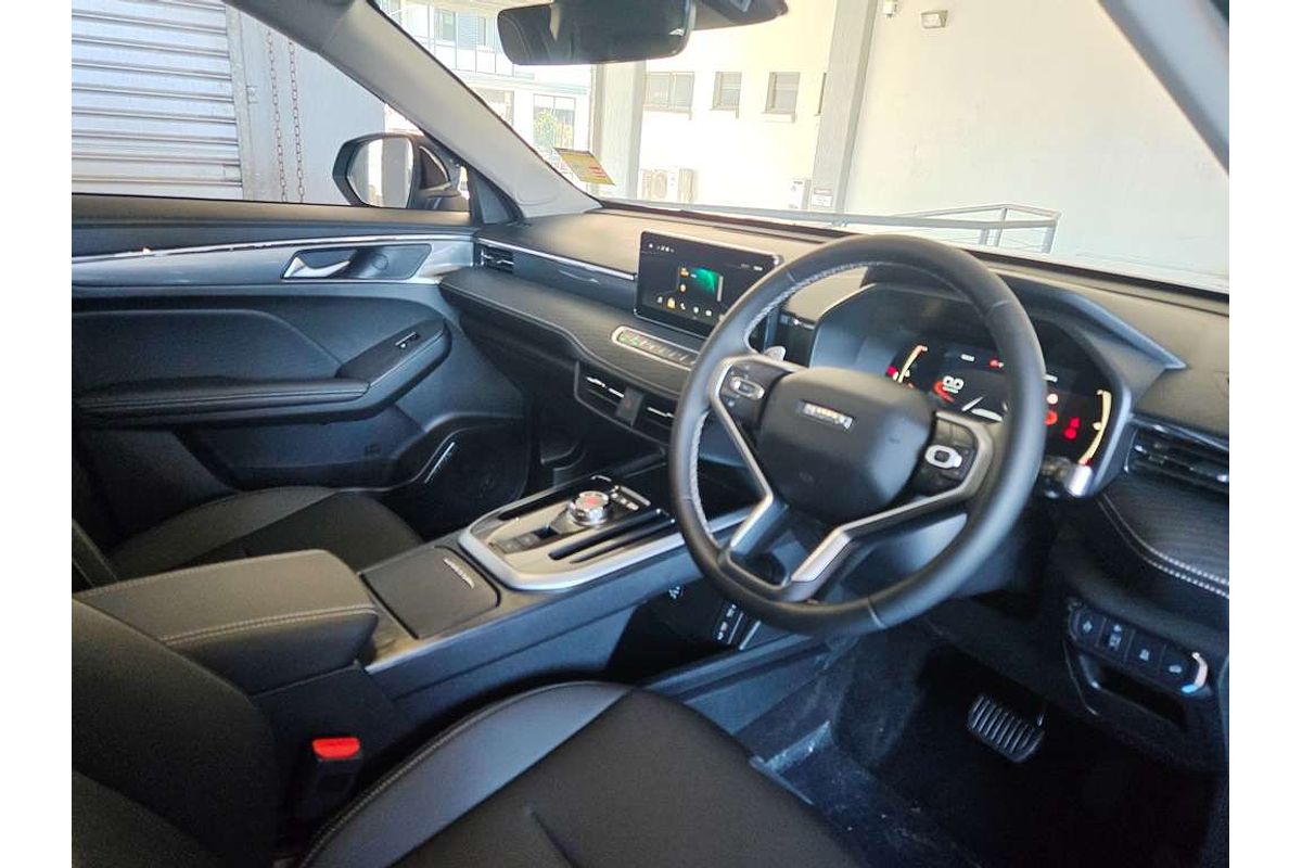 Jolion Facelift Luxury Petrol Auto 4x2