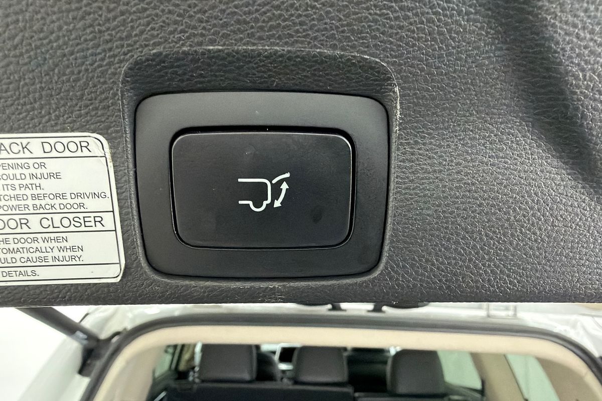 2022 LDV D90 Executive SV9A