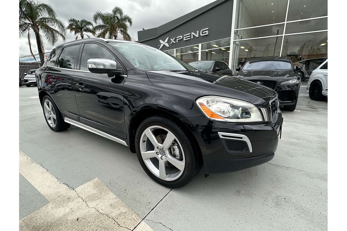 2014 Volvo XC60 T6 R-Design