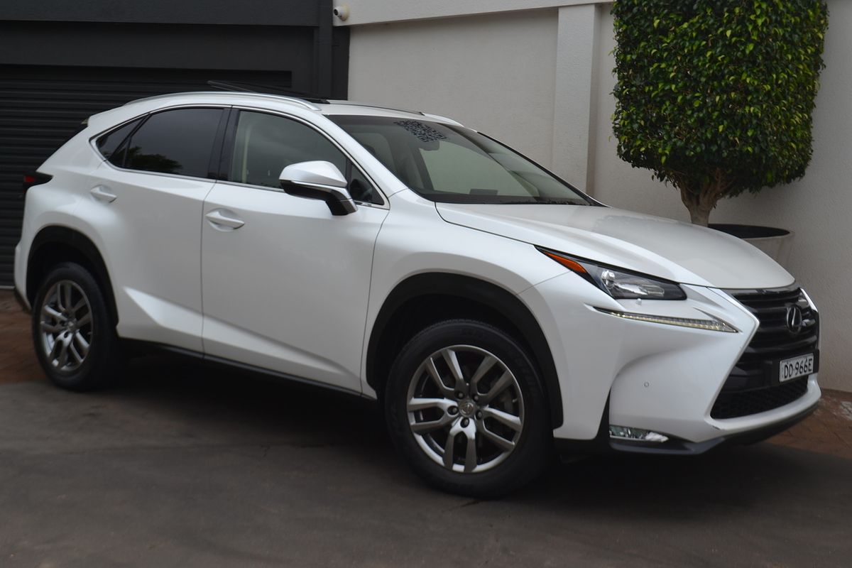 2017 Lexus NX NX200t Luxury AGZ15R