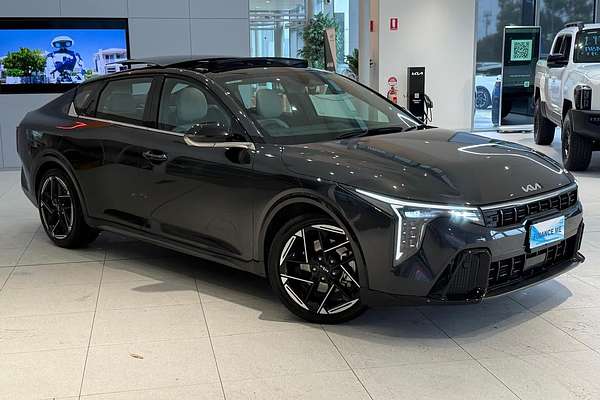 2025 Kia K4 GT-Line CL4m