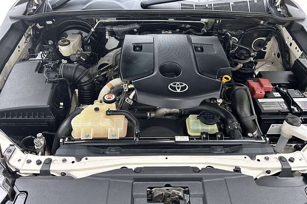 2022 Toyota Hilux SR GUN126R 4X4 thumb-9