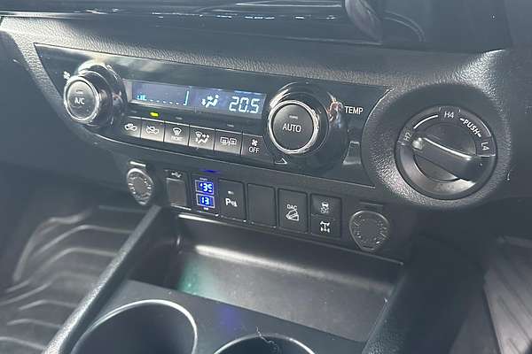 2021 Toyota Hilux SR5 GUN126R 4X4 thumb-25