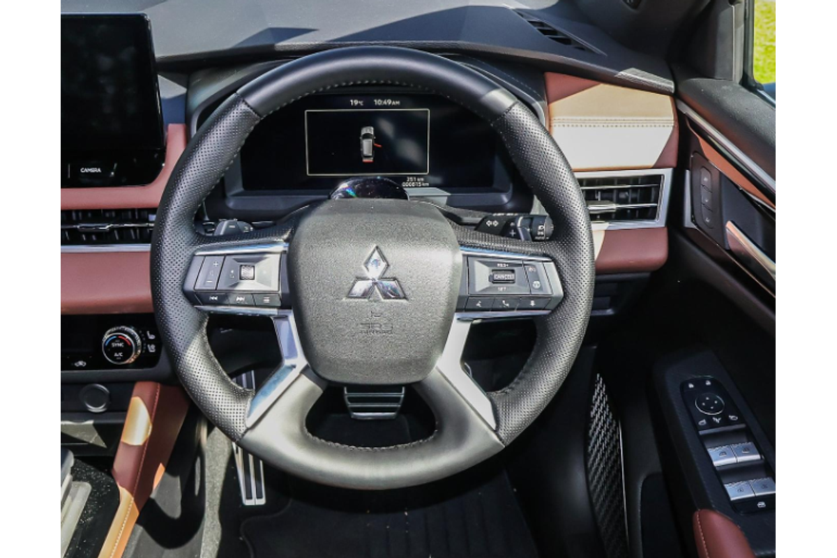 2025 Mitsubishi Outlander Exceed Tourer ZM AWD