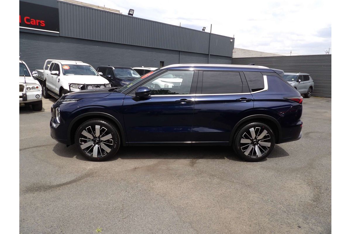 2025 Mitsubishi Outlander Exceed ZM