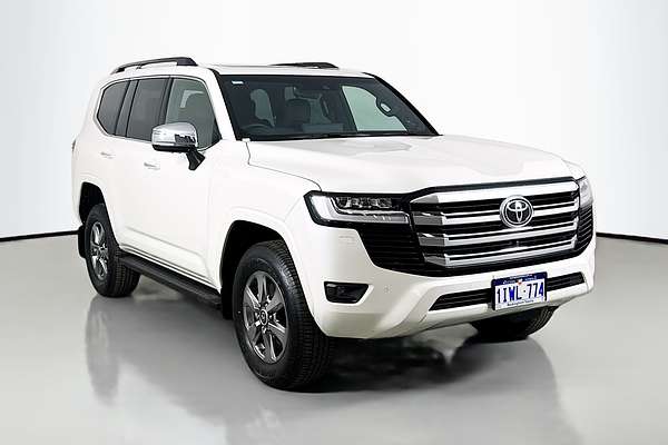 2023 Toyota Landcruiser Sahara FJA300R