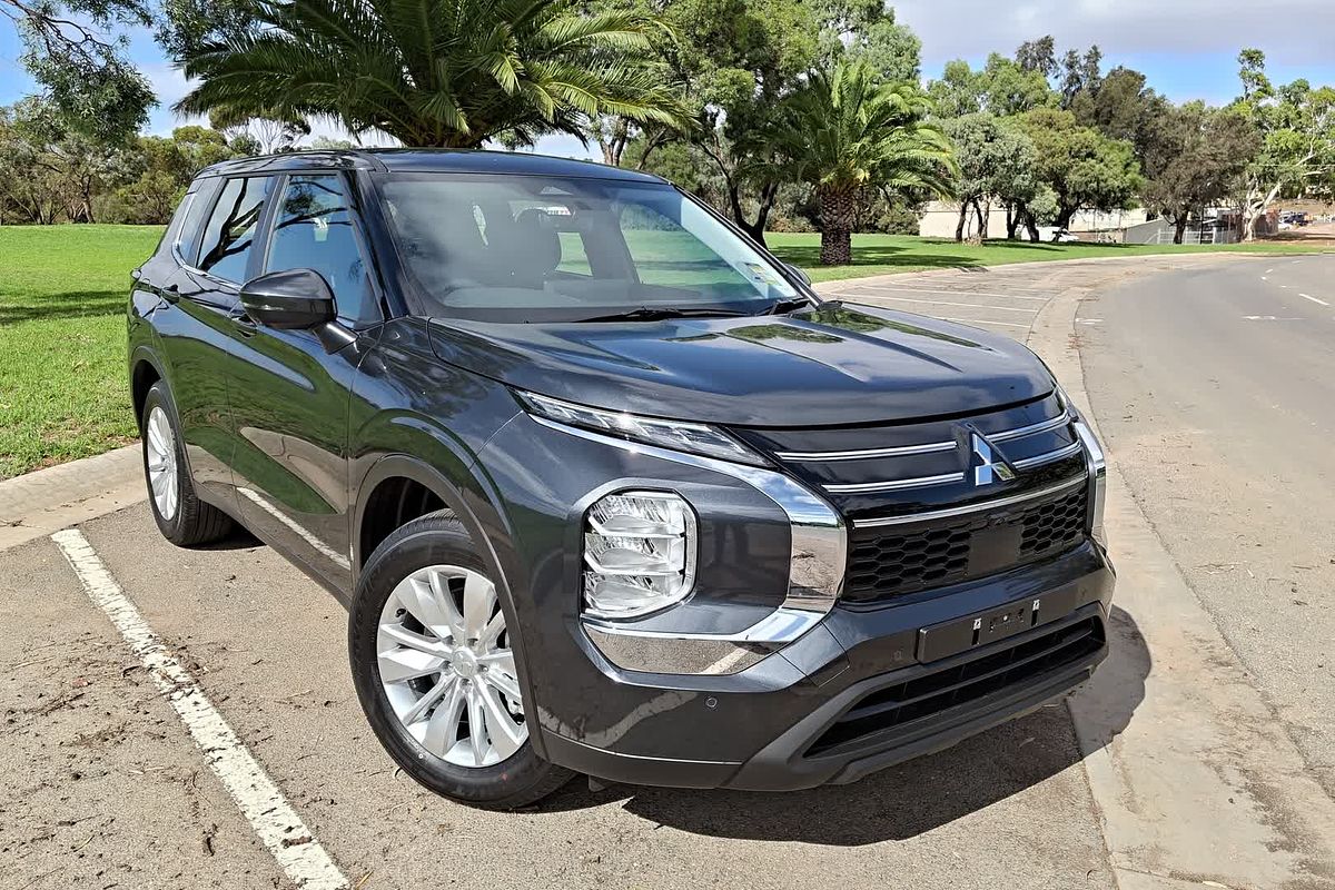 2025 Mitsubishi Outlander ES ZM