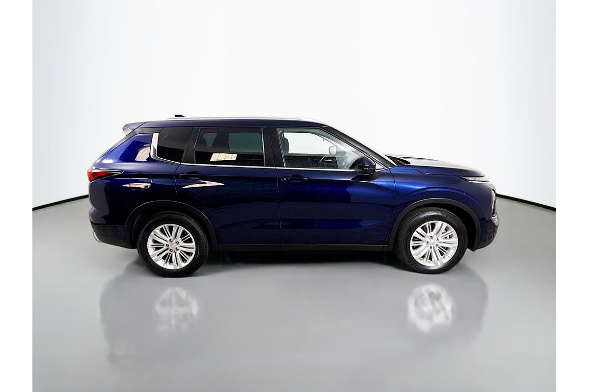 2022 Mitsubishi Outlander LS ZM