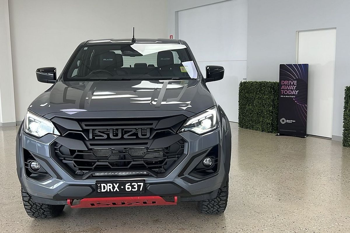 2025 Isuzu D-MAX BLADE 4X4