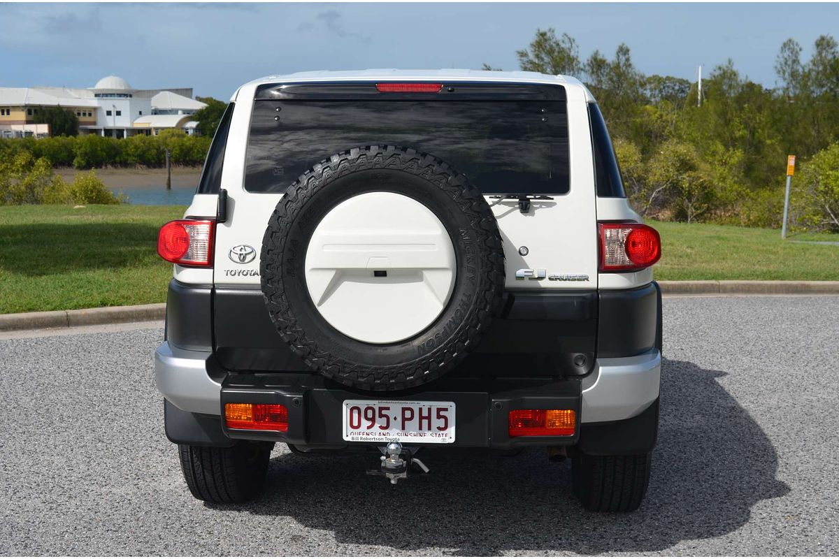 2016 Toyota FJ Cruiser  GSJ15R