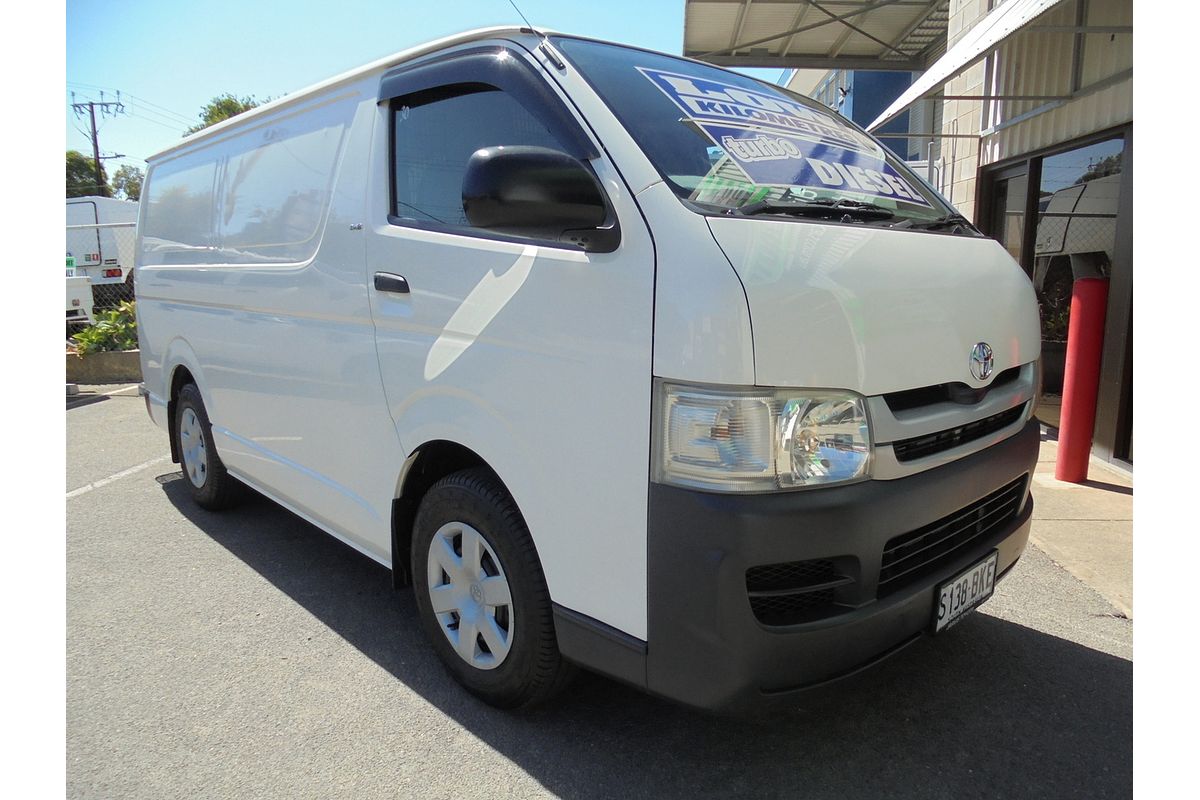 2009 Toyota Hiace KDH201R LWB