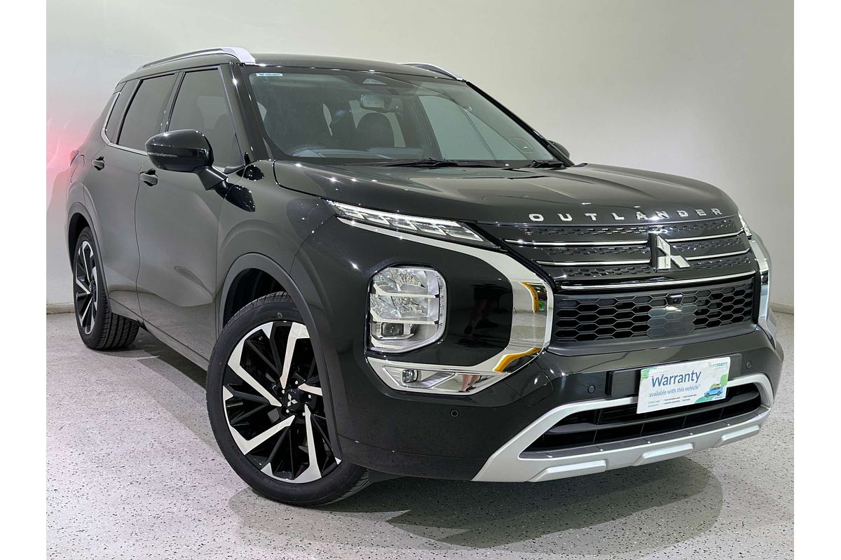 2023 Mitsubishi Outlander Exceed ZM