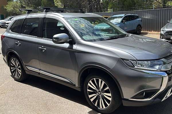 2021 Mitsubishi Outlander LS ZL