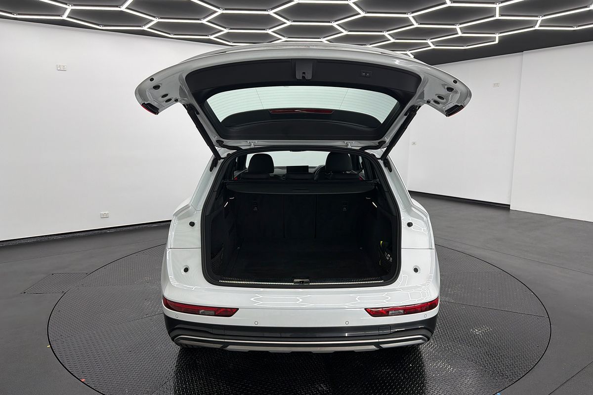 2020 Audi Q5 40 TDI FY