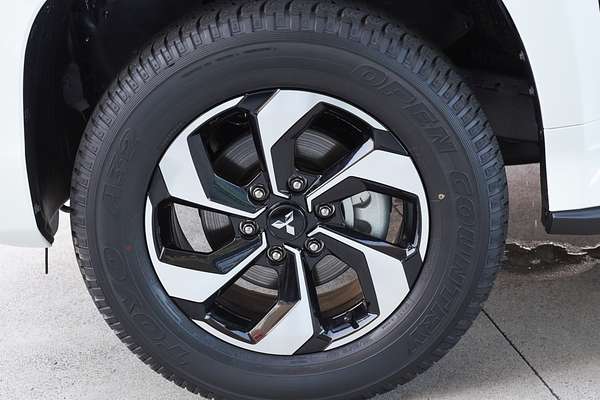 2024 Mitsubishi Pajero Sport GLS QG thumb-3