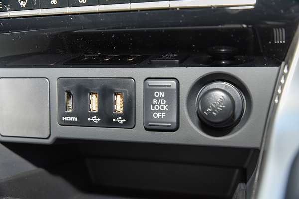 2024 Mitsubishi Pajero Sport GLS QG thumb-13