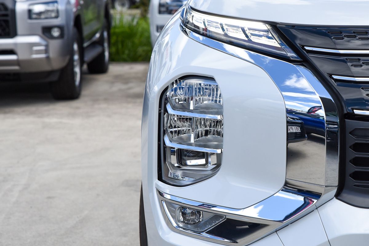 2025 Mitsubishi Outlander PHEV Aspire ZM