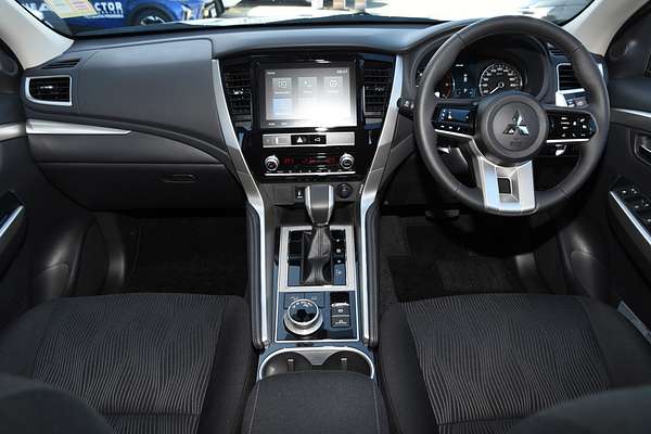 2024 Mitsubishi Pajero Sport GLS QG thumb-16
