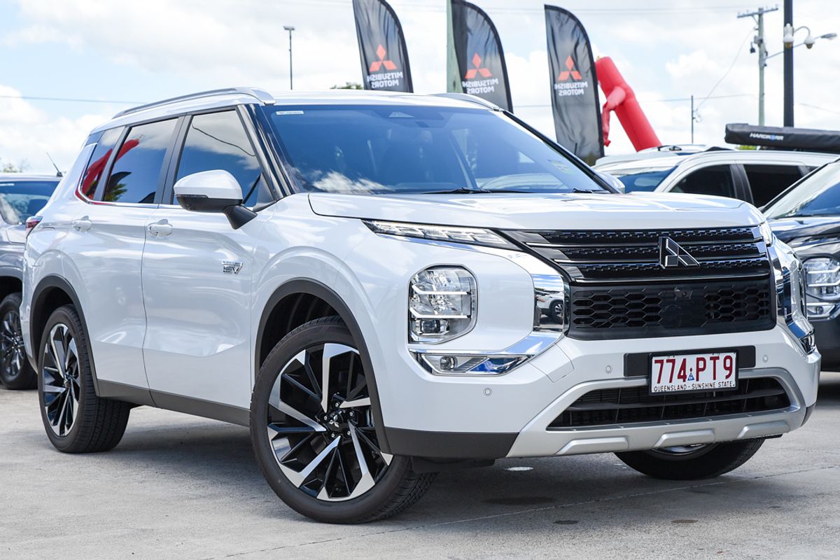 2025 Mitsubishi Outlander PHEV Aspire ZM