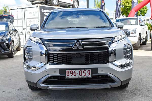 2025 Mitsubishi Outlander LS ZM thumb-2