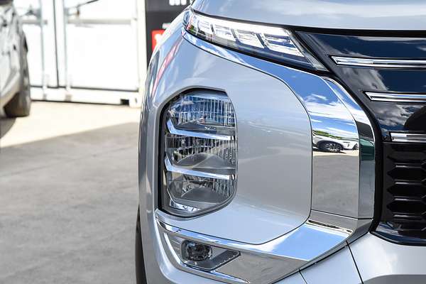 2025 Mitsubishi Outlander LS ZM thumb-1