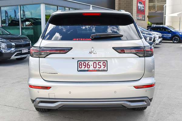 2025 Mitsubishi Outlander LS ZM thumb-6