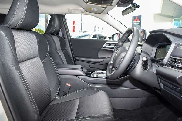 2025 Mitsubishi Outlander LS ZM thumb-9