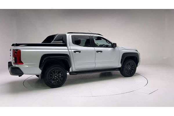 2025 Mitsubishi Triton GSR MV 4X4 thumb-2