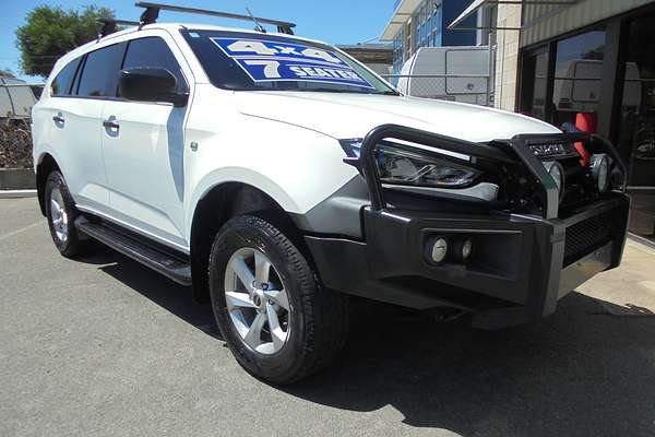 2023 Isuzu MU-X LS-M