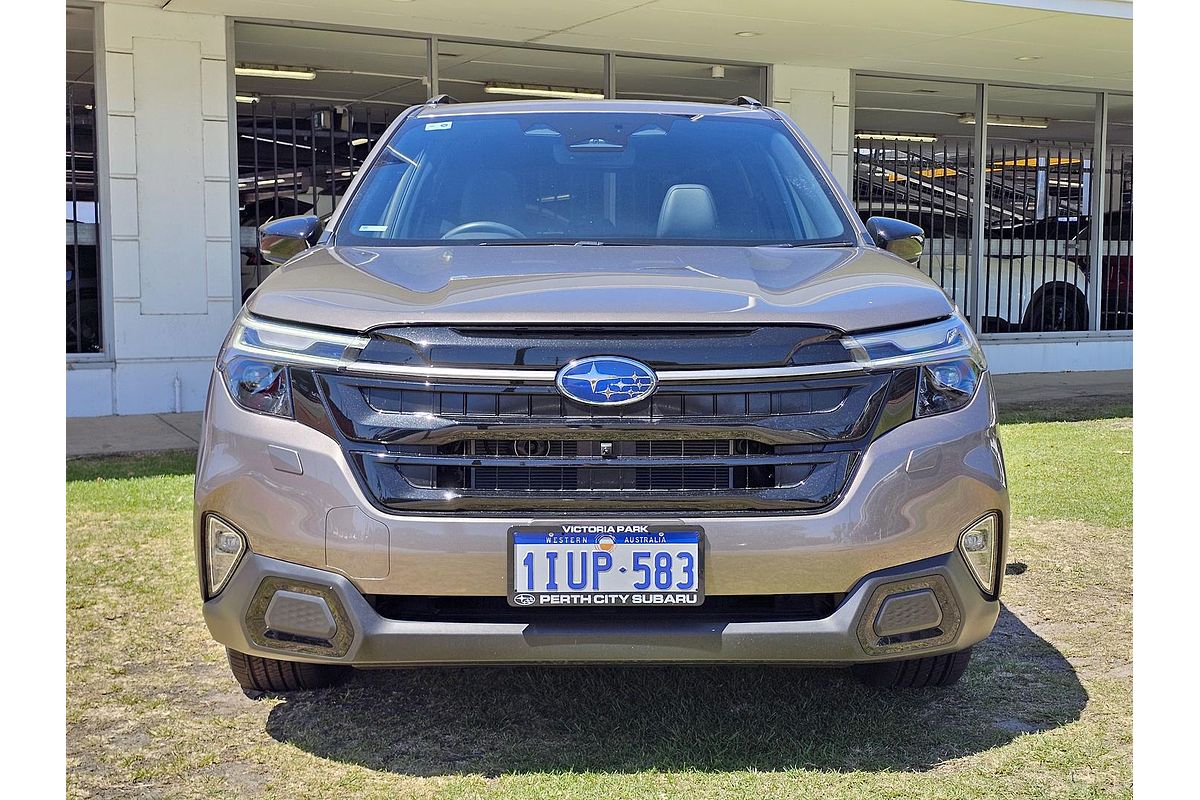 2025 Subaru Forester Hybrid Touring S6