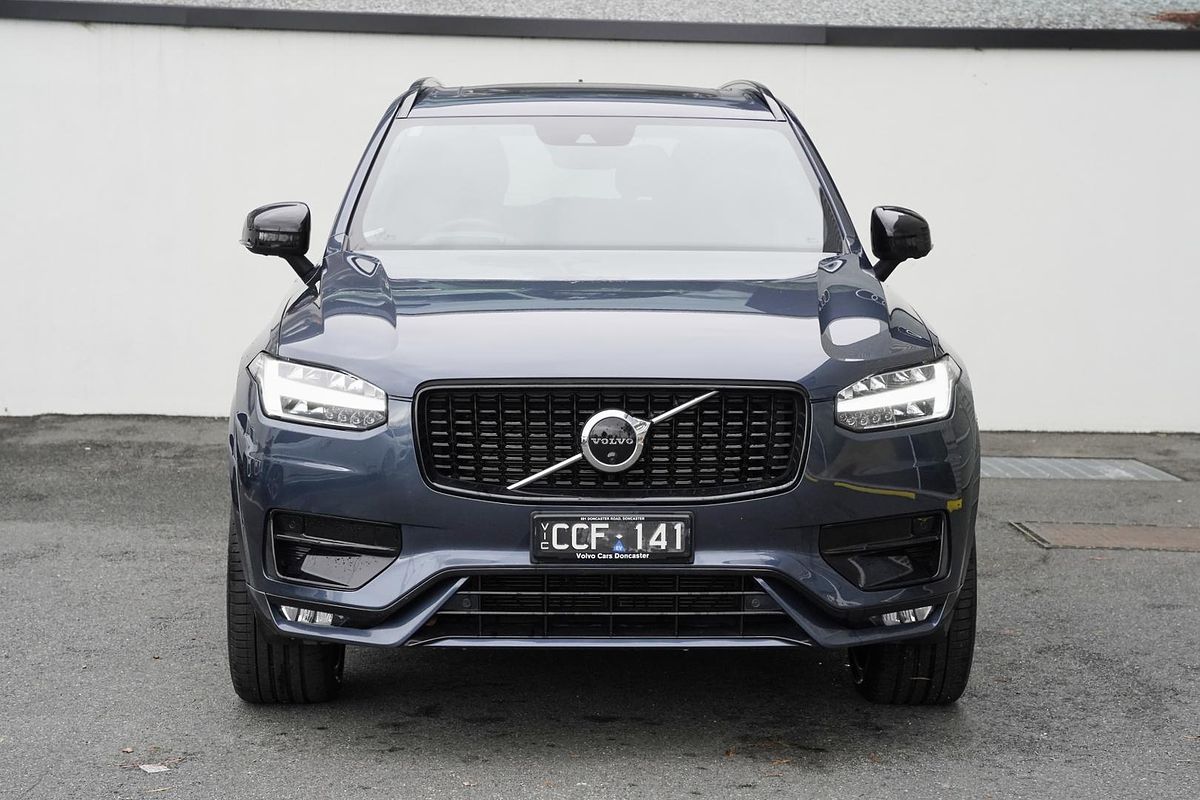 2022 Volvo XC90 B6 R-Design