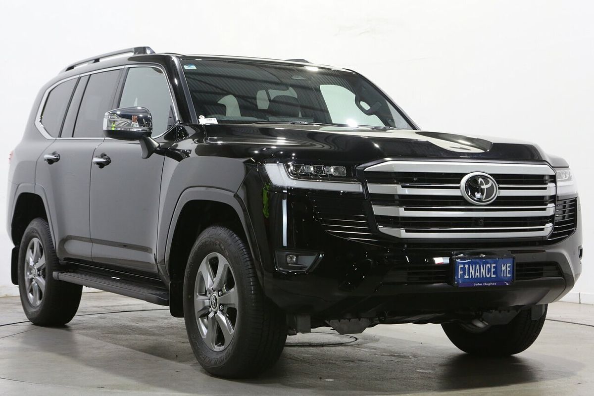 2025 Toyota Landcruiser Sahara FJA300R