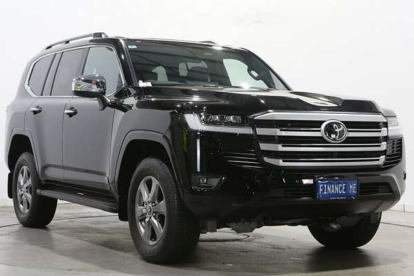 2025 Toyota Landcruiser Sahara FJA300R