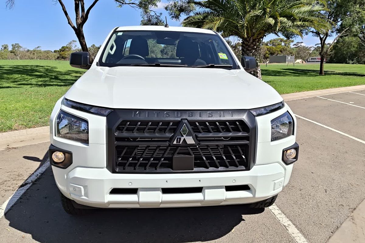 2025 Mitsubishi Triton GLX MV 4X4
