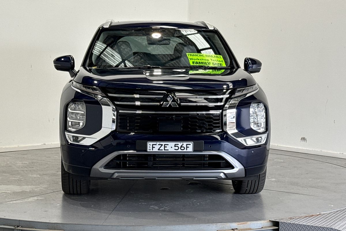 2025 Mitsubishi Outlander Exceed ZM