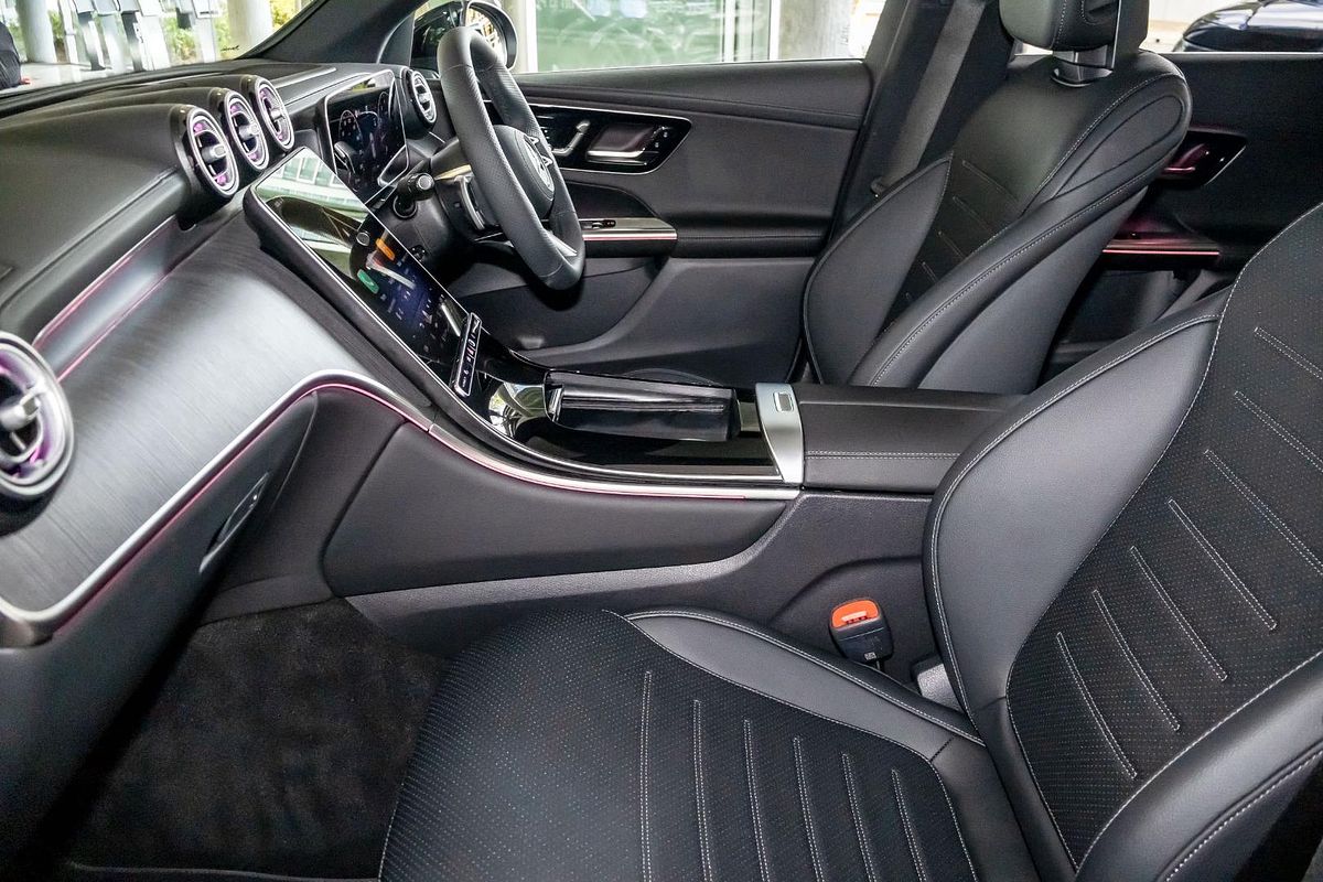 X254 806MY GLC200 WAG 9G 9sp 2 0T/17kW