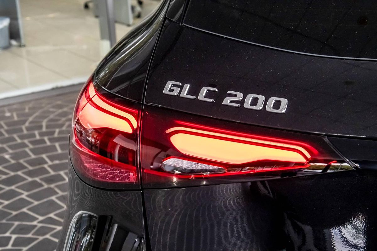 X254 806MY GLC200 WAG 9G 9sp 2 0T/17kW