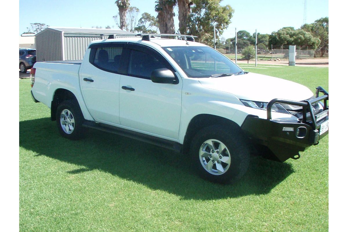 2022 Mitsubishi Triton GLX+ MR 4X4