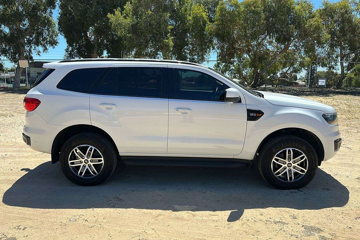 2017 Ford Everest Ambiente UA 3.2L