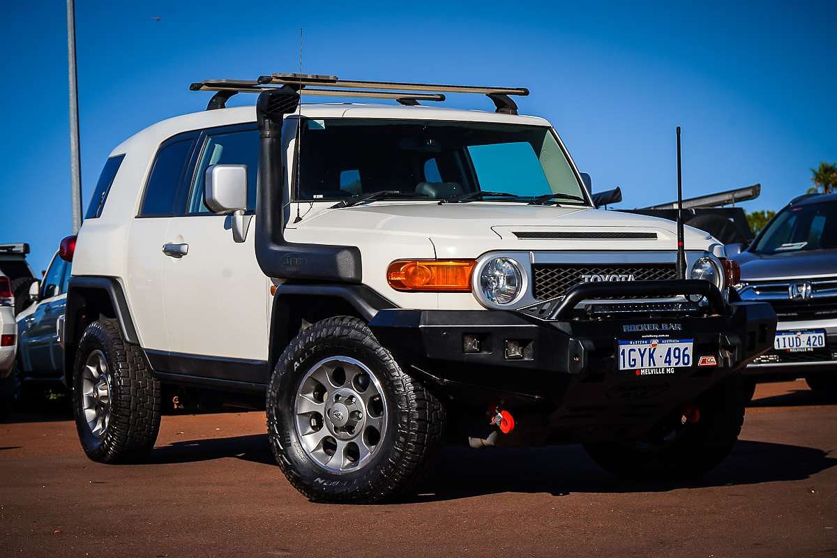 2013 Toyota FJ Cruiser GSJ15R