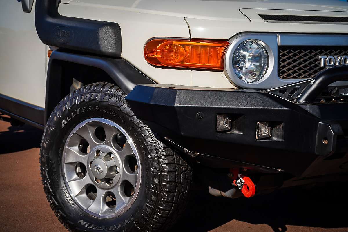 2013 Toyota FJ Cruiser GSJ15R