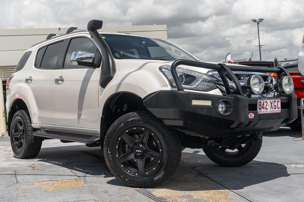 2017 Isuzu MU-X LS-T