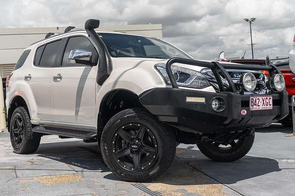 2017 Isuzu MU-X LS-T