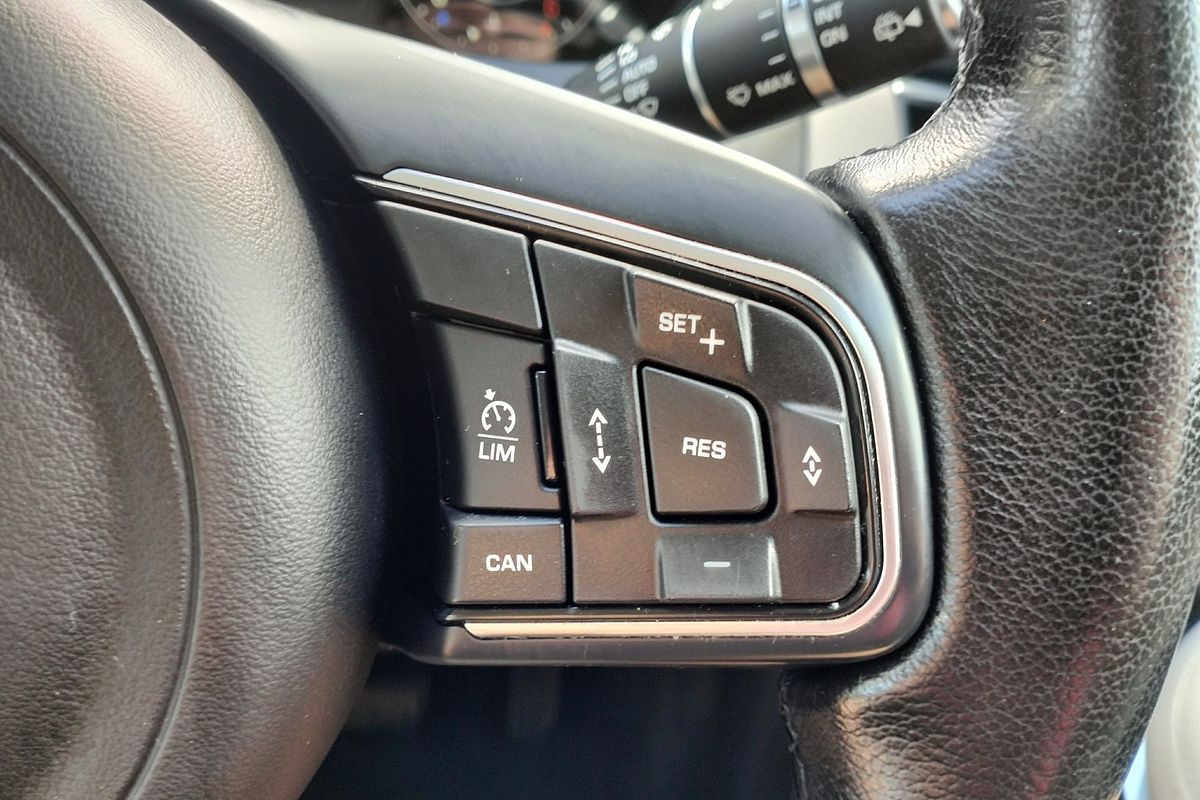 2018 Jaguar E-PACE D180 HSE X540