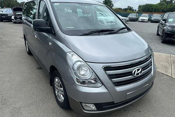 2015 Hyundai iMax TQ3-W Series II