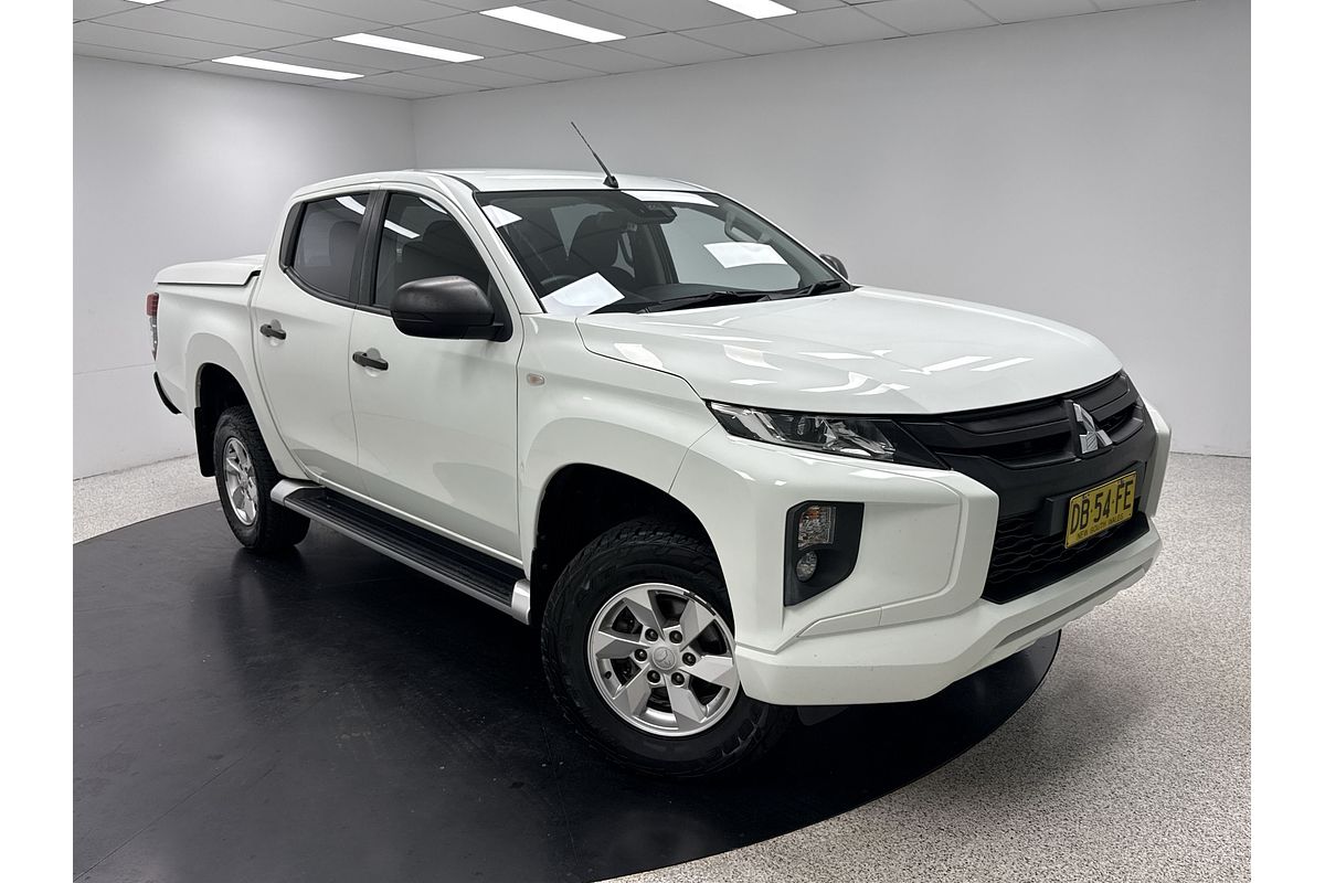 2021 Mitsubishi Triton GLX+ MR 4X4