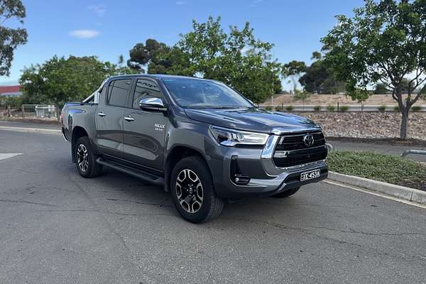2023 Toyota Hilux SR5 GUN126R